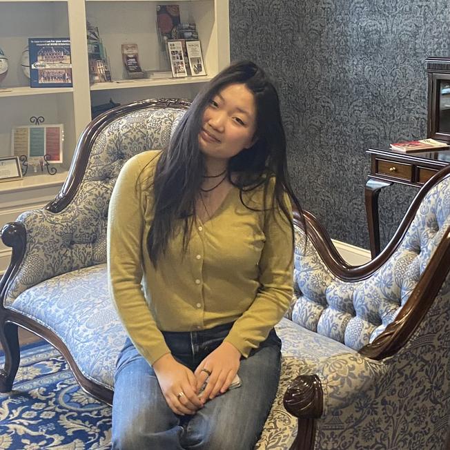 Jasmine Chen, Assistant Poetry Editor