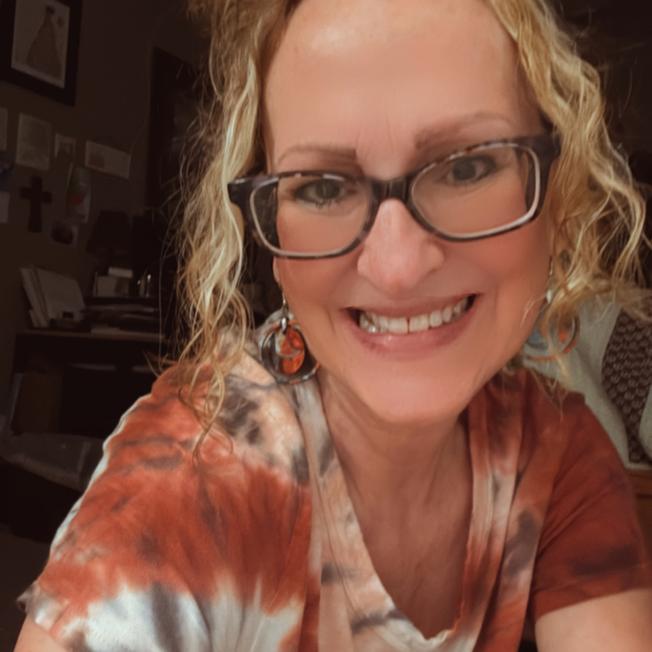 Arvilla Fee, Lead Poetry Editor